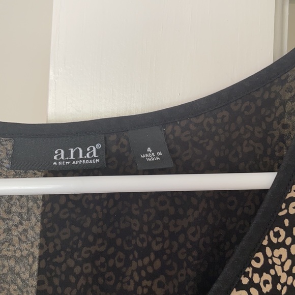 Easy Black/Neutral Dress with Tie Waist - Picture 3 of 4